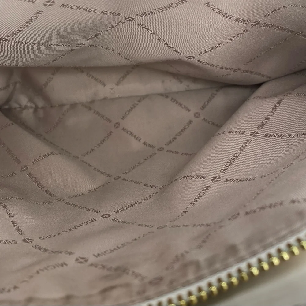 Michael Kors shoulder/ handbag - Picture 8 of 11